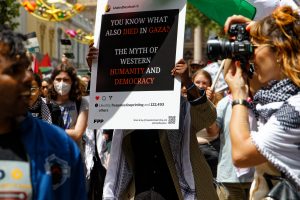 Crowd at a ceasefire now rally, Melbourne.